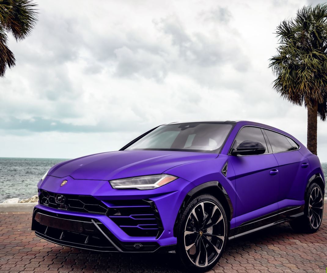 Lamborghini Urus Mate Purple