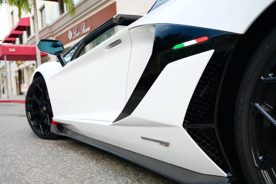 Lamborghini Aventador SVJ Roadster