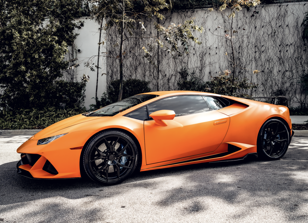 Lamborghini Huracán Orange Mate