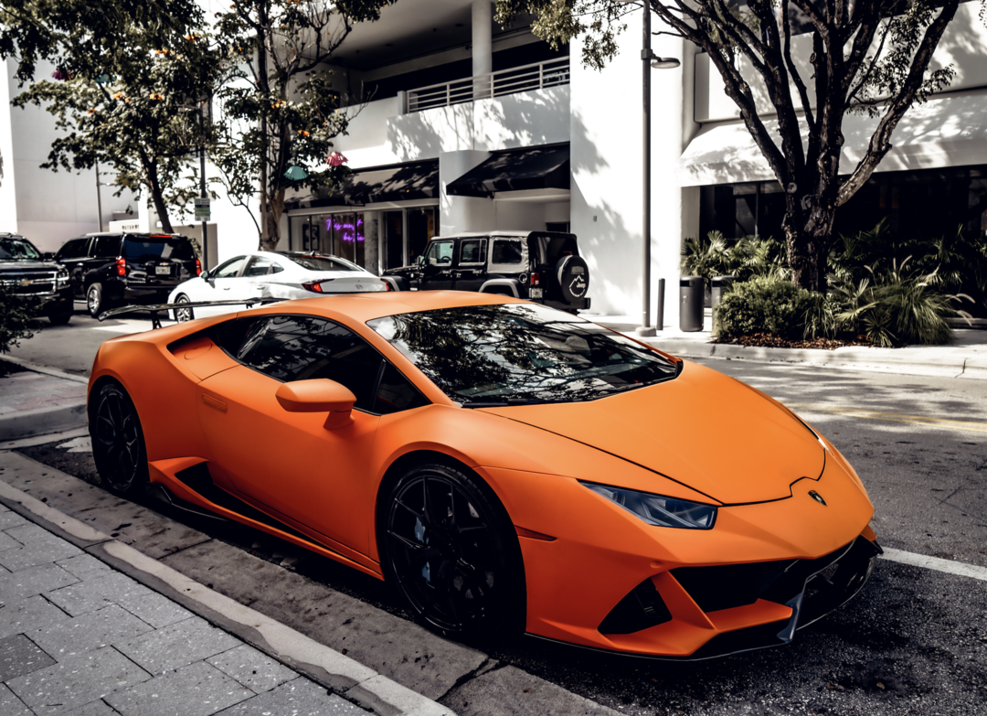 Lamborghini Huracán Orange Mate