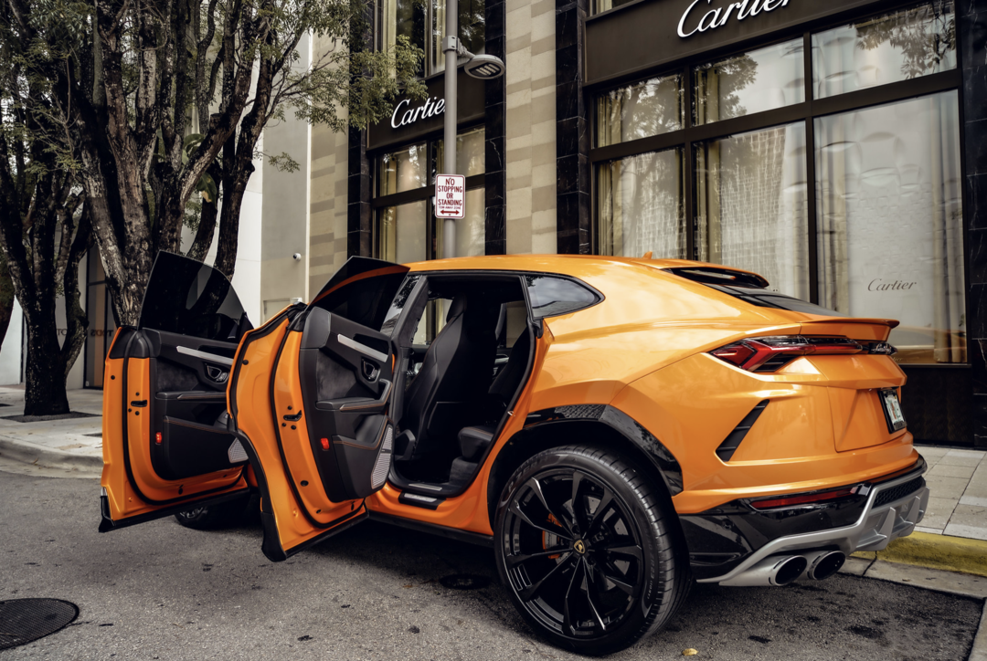 Lamborghini Urus Starlight