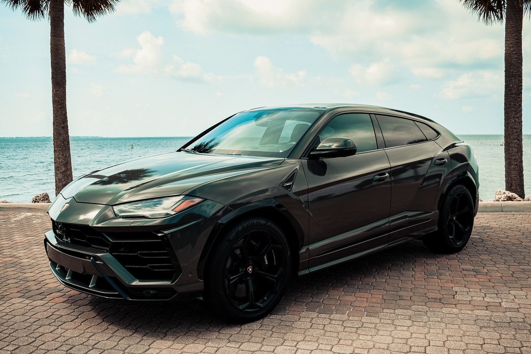 Lamborghini Urus Military Green