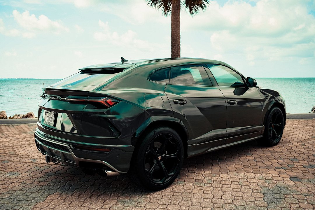 Lamborghini Urus Military Green