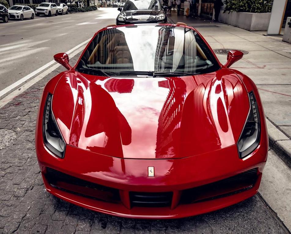 Ferrari 488 Spider