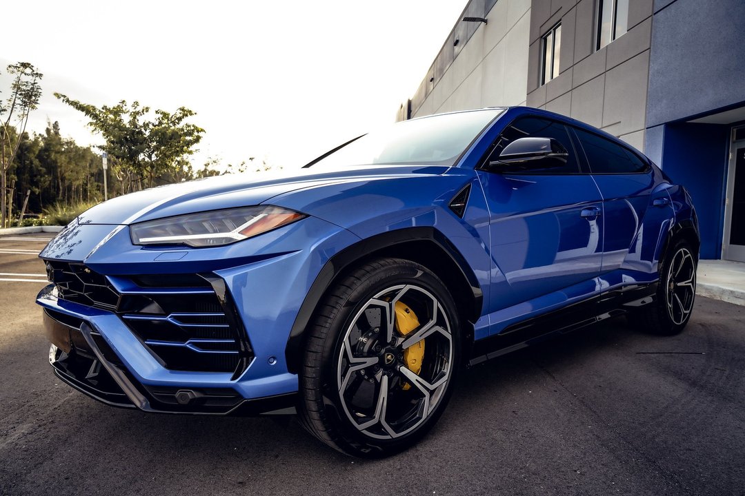 Lamborghini Urus Pepsi Blue