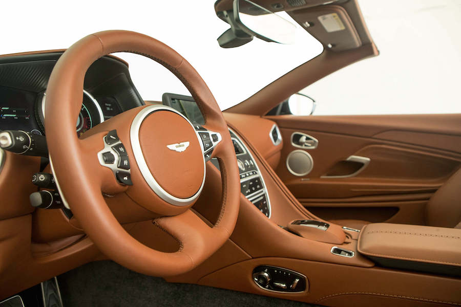 Aston Martin DB11 Volante