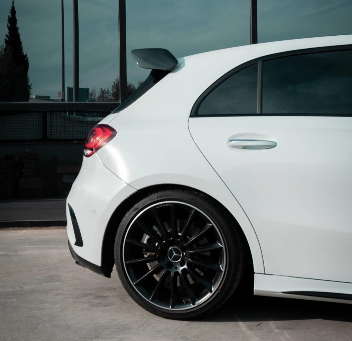 Mercedes-Benz A35 AMG